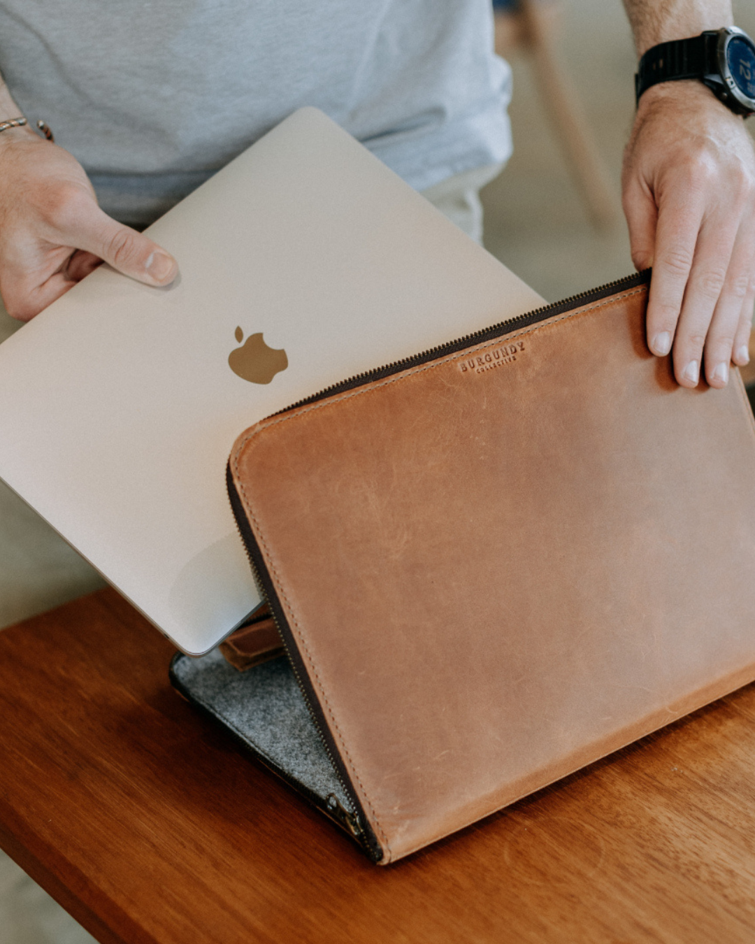 The Laptop Sleeve 13 Burgundy Collective