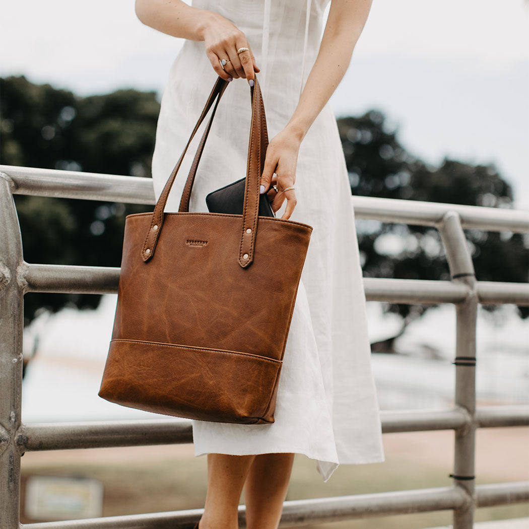 Tote Leather Bag in Dark Burgundy Brown. Leather Shopper in 