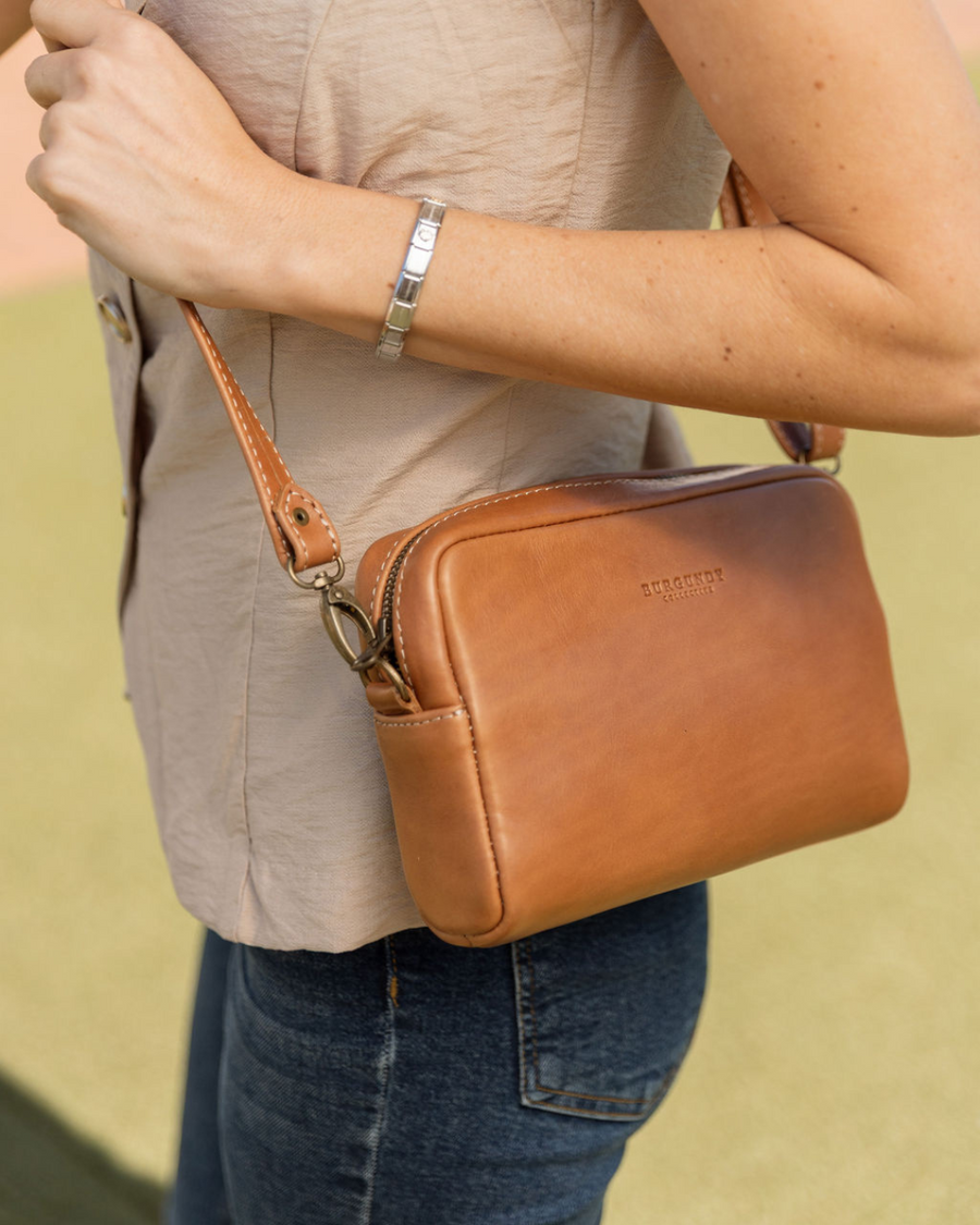 Eve Sling Bag